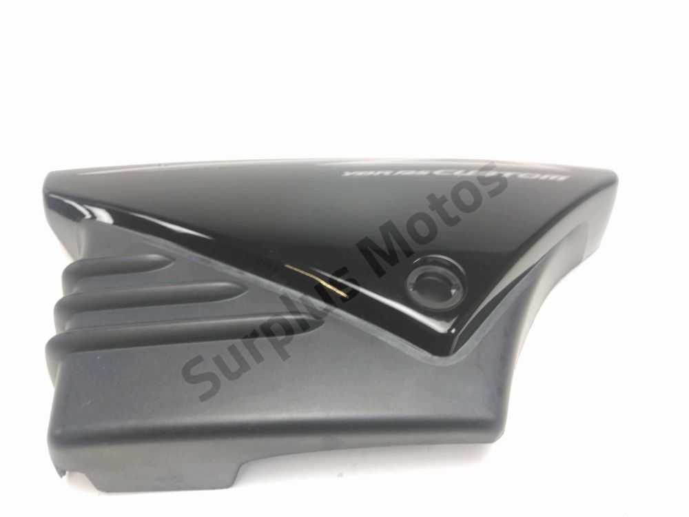 Cache lateral gauche