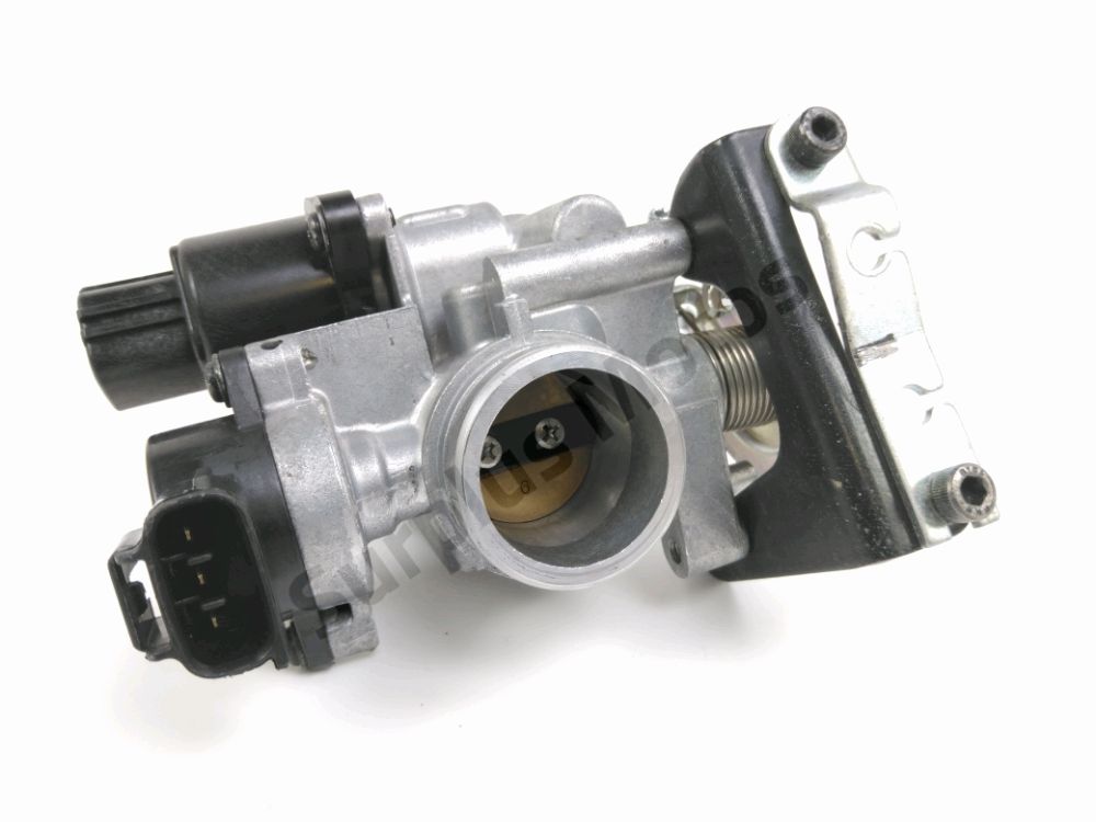 Corps d'injection droit