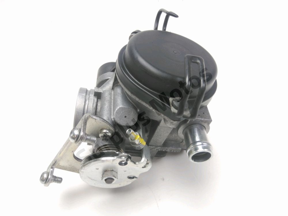 Corps d'injection droit