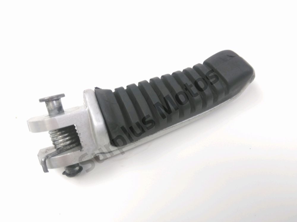 Repose pieds avant droit