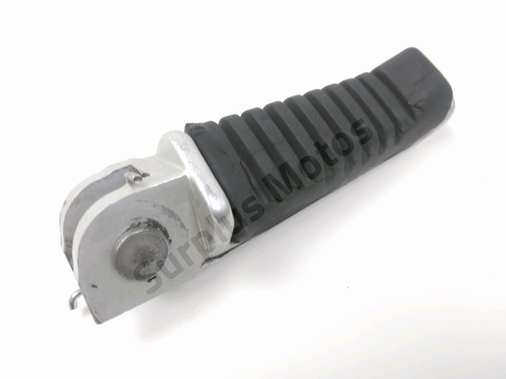 Repose pieds avant gauche