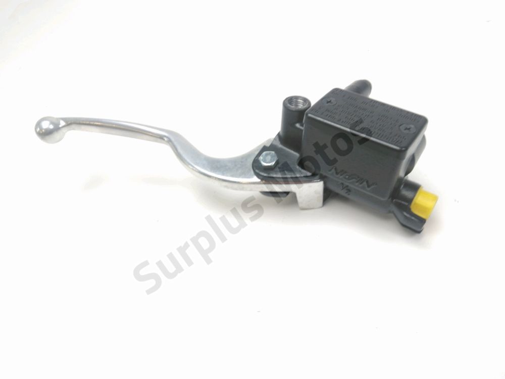 MAITRE CYLINDRE FREIN AV COMPLET