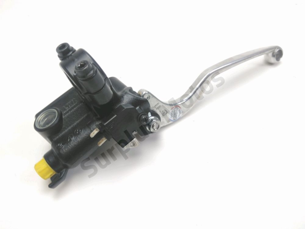 MAITRE CYLINDRE FREIN AV COMPLET