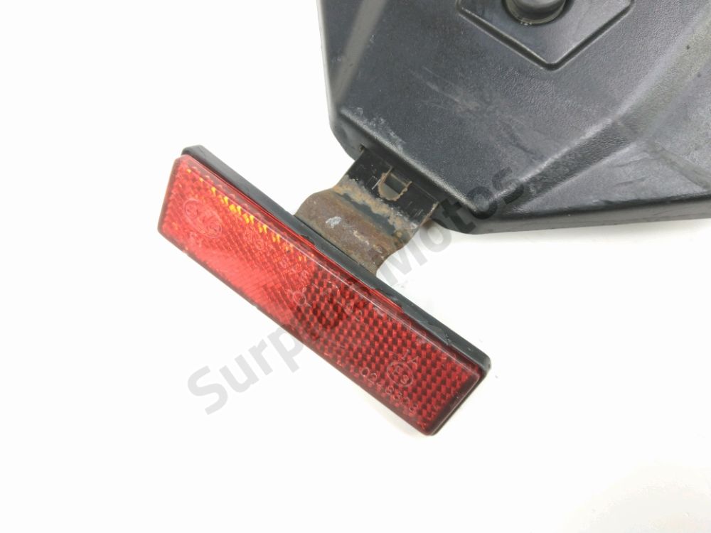 SUPPORT DE PLAQUE ET ECLAIRAGE