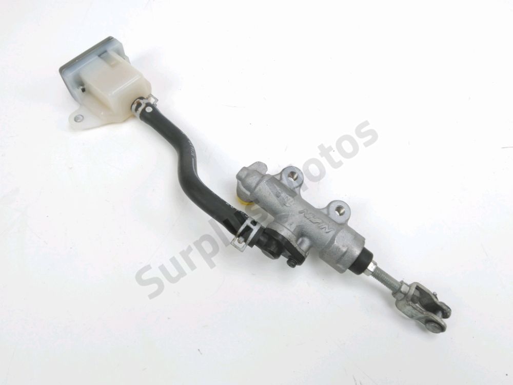 MAITRE CYLINDRE FREIN AR COMPLET