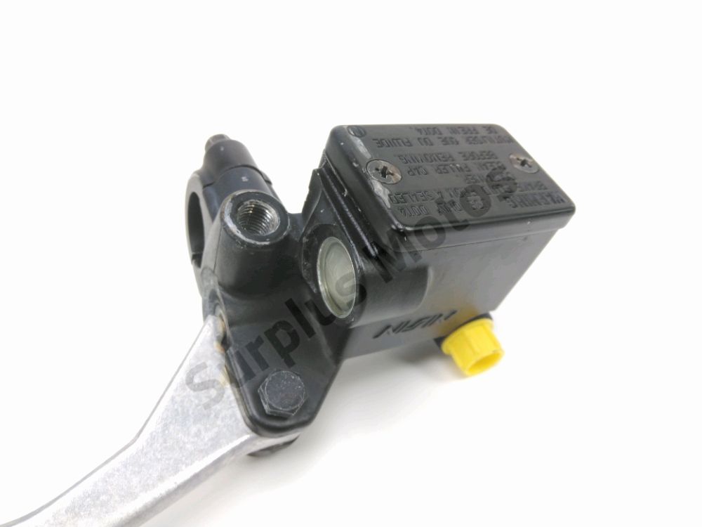 MAITRE CYLINDRE FREIN AV COMPLET