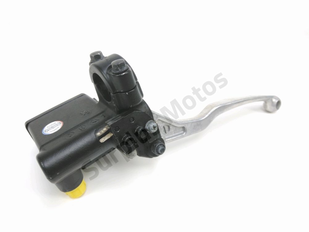 MAITRE CYLINDRE FREIN AV COMPLET