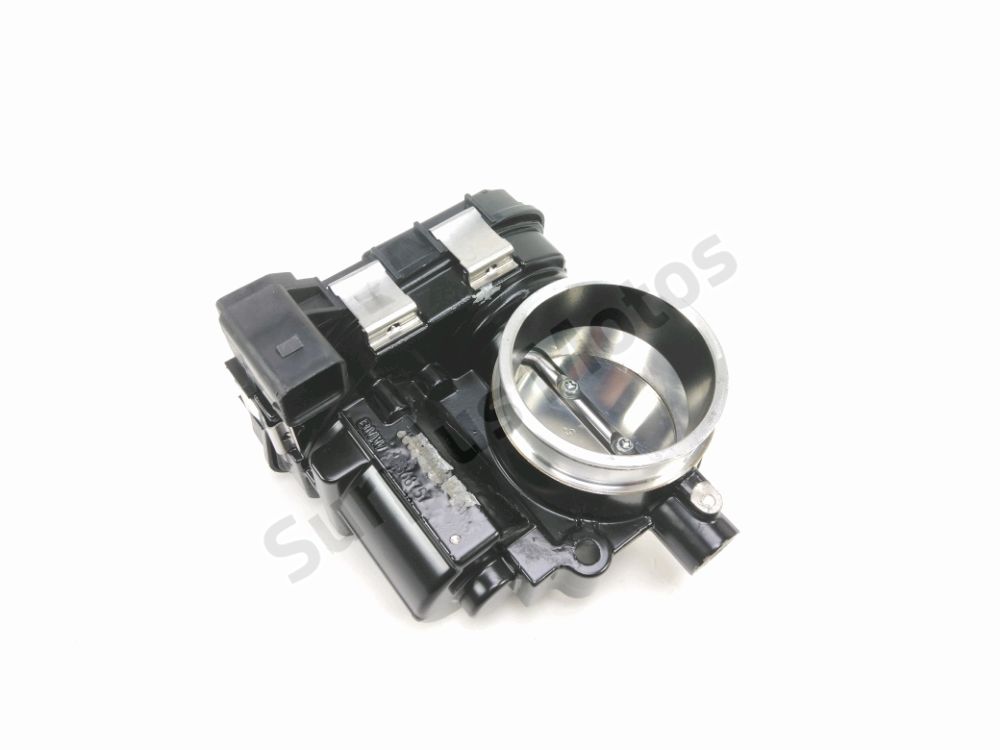 Corps d'injection droit