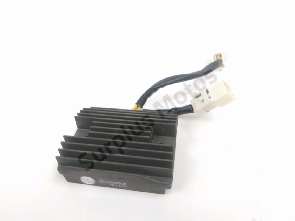 Regulateur de tension