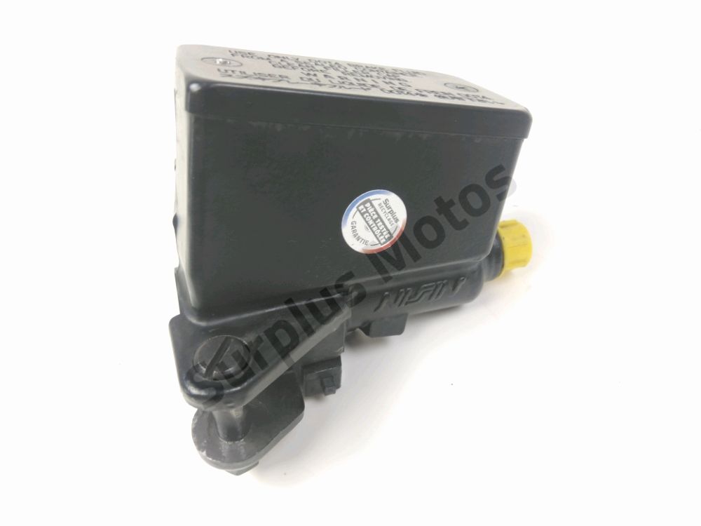 MAITRE CYLINDRE FREIN AV COMPLET