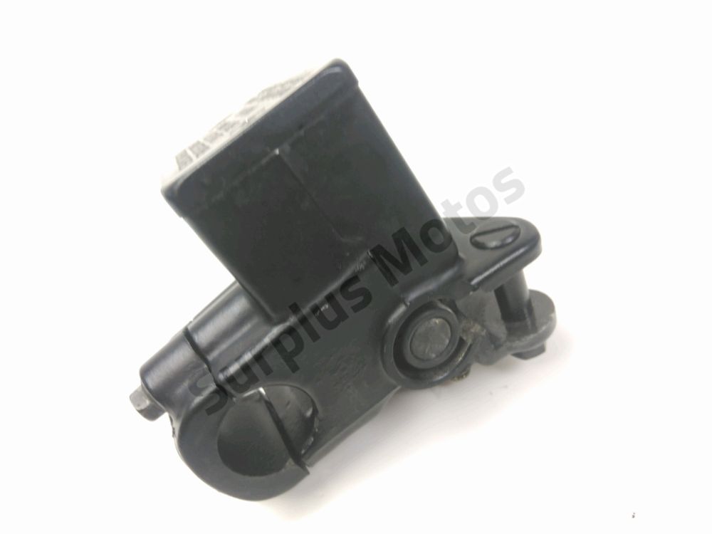 MAITRE CYLINDRE FREIN AV COMPLET