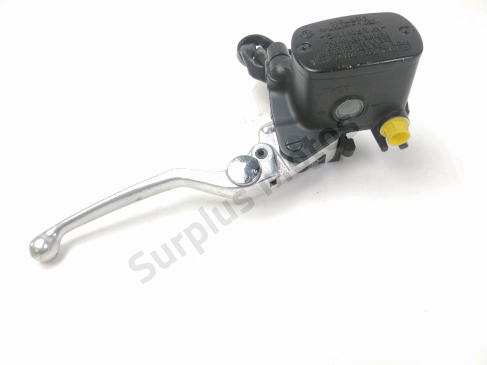 MAITRE CYLINDRE FREIN AV COMPLET