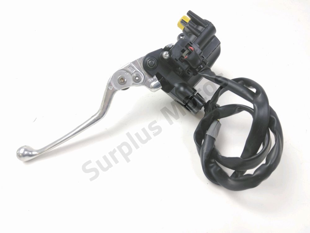 MAITRE CYLINDRE FREIN AV COMPLET