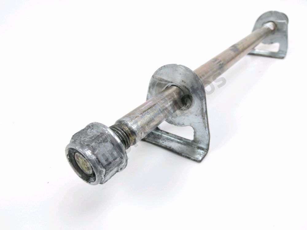 AXE DE ROUE ARRIERE