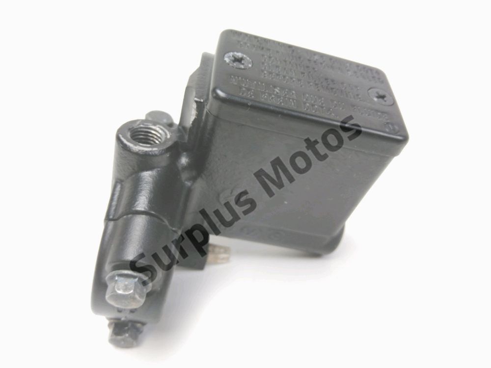 MAITRE CYLINDRE FREIN AR COMPLET