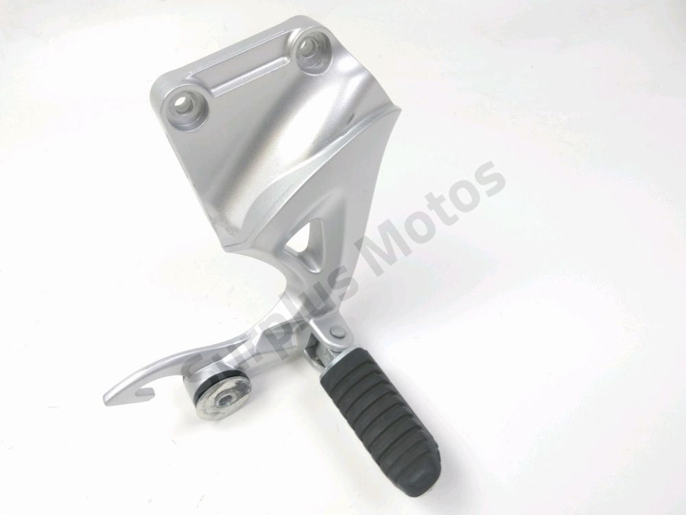 Platine et repose pieds arriere droit