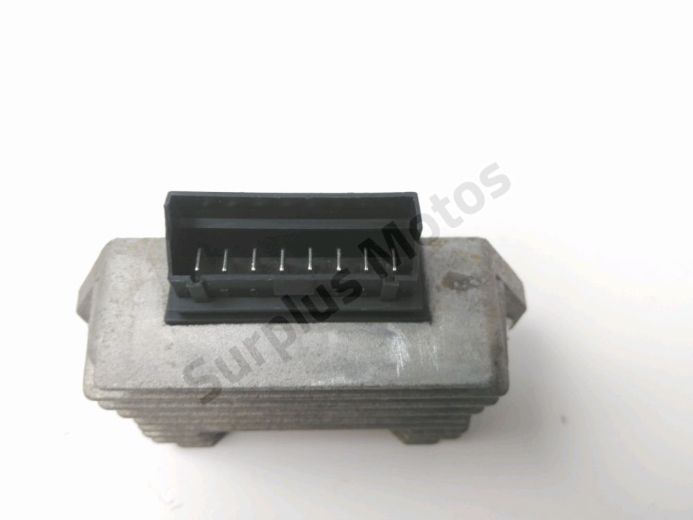 REGULATEUR DE TENSION