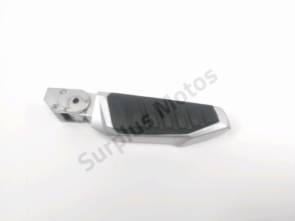 Repose pieds arriere gauche