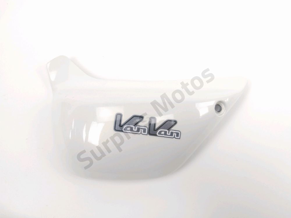 Cache lateral gauche