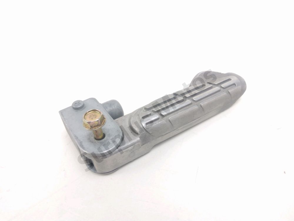 Repose pieds arriere droit