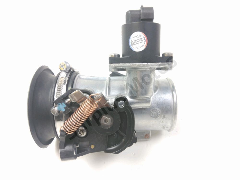 Corps d'injection droit