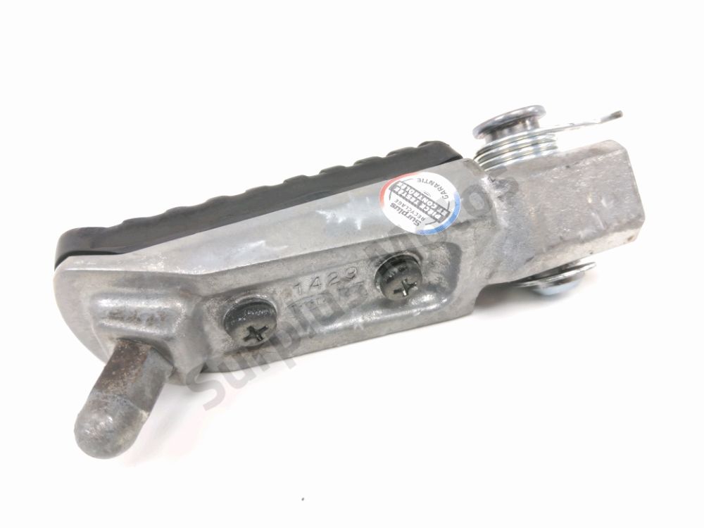 REPOSE PIEDS AVANT DROIT