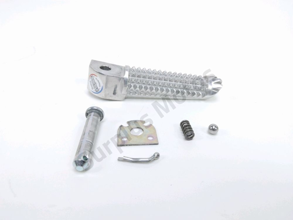 Repose pieds arriere droit