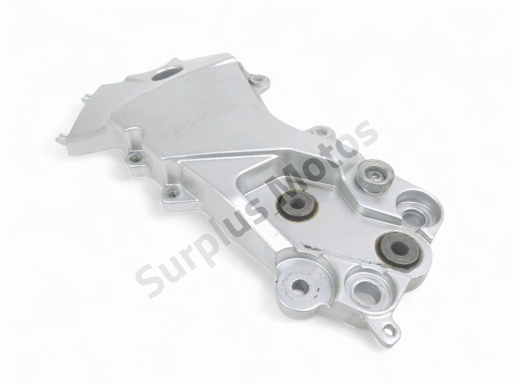 Platine avant droite