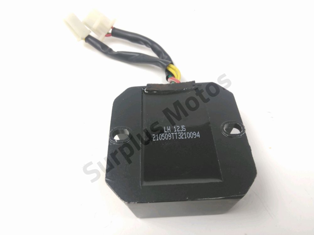 REGULATEUR DE TENSION