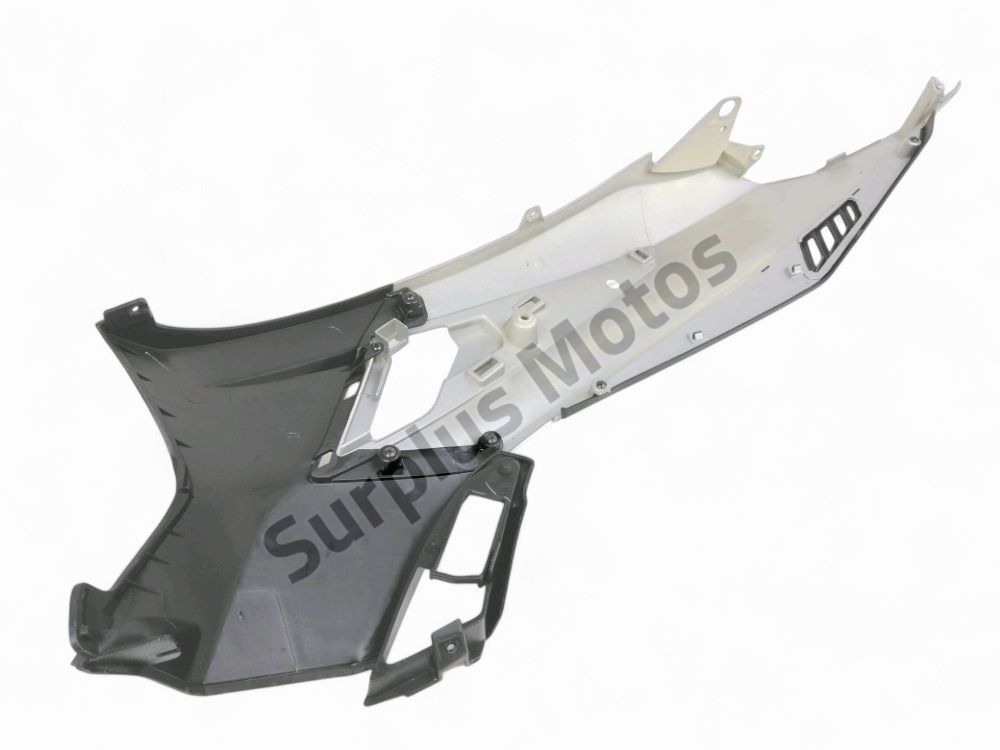 CARENAGE ARRIERE DROIT