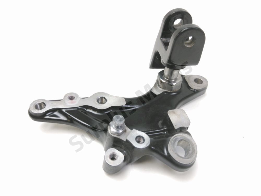 PLATINE AVANT DROITE