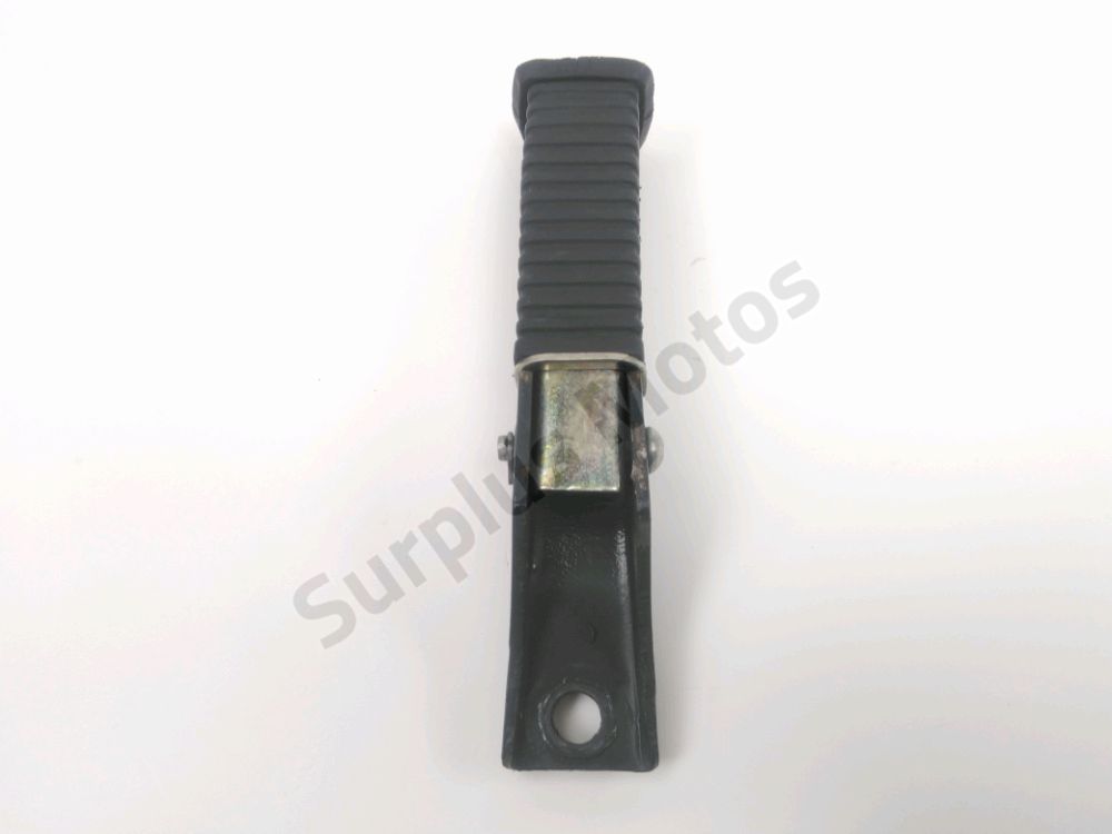 Platine et repose pieds arriere droit