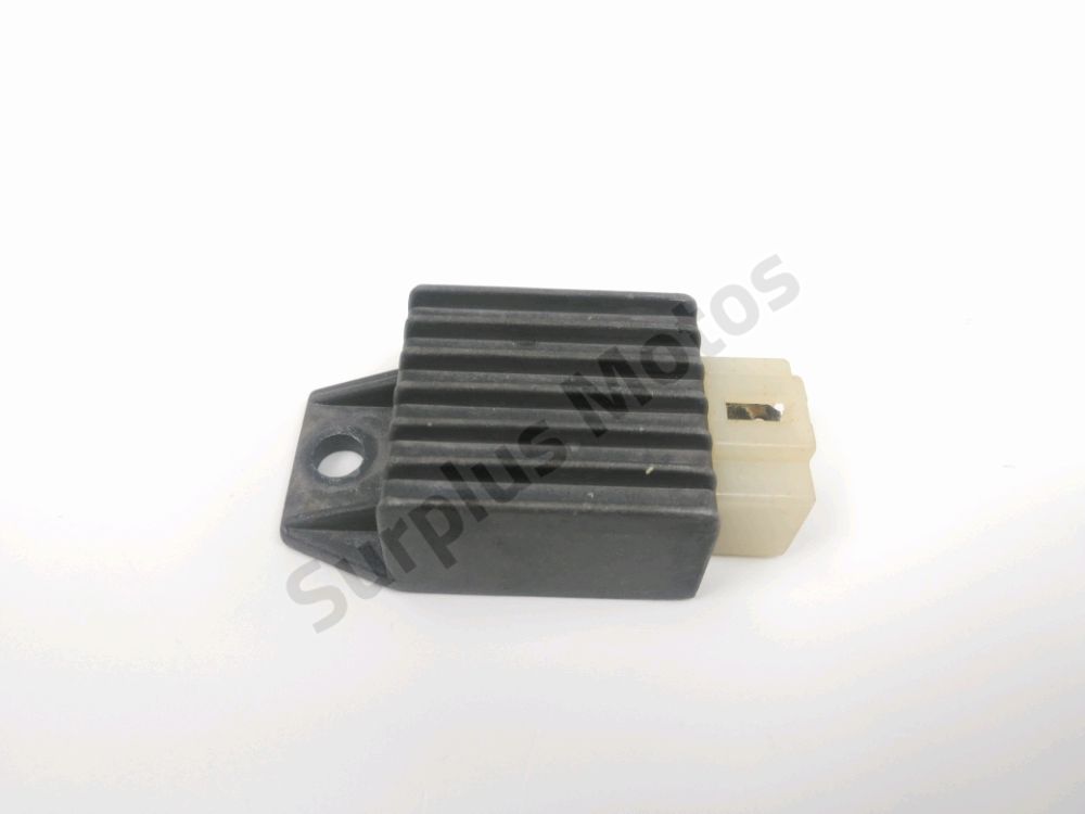 Regulateur de tension