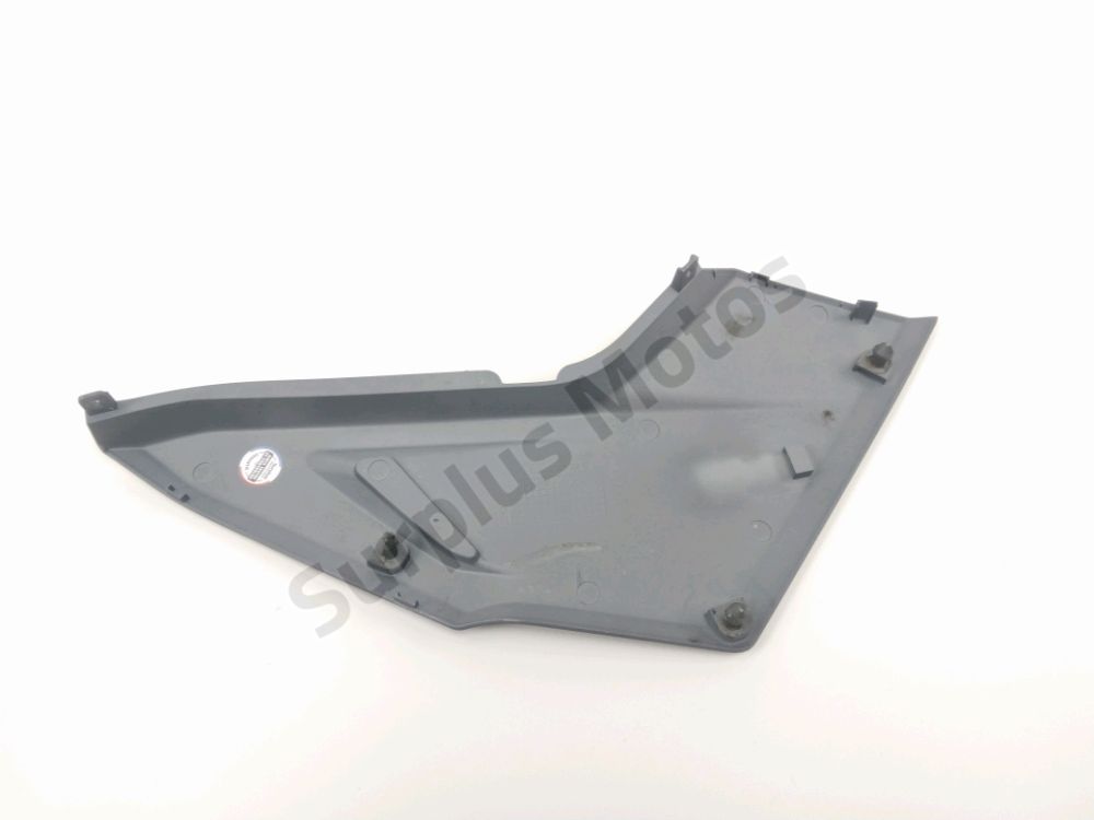 CACHE LATERAL GAUCHE