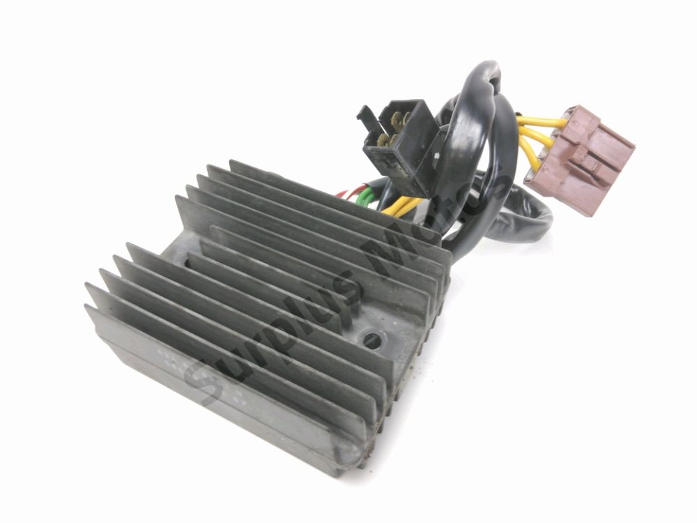REGULATEUR DE TENSION