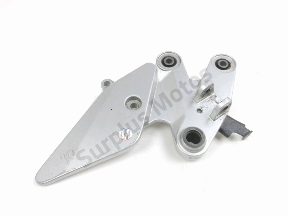 PLATINE AVANT DROITE