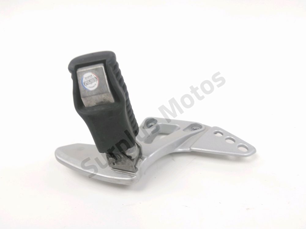 PLATINE ET REPOSE PIEDS ARRIERE DROIT