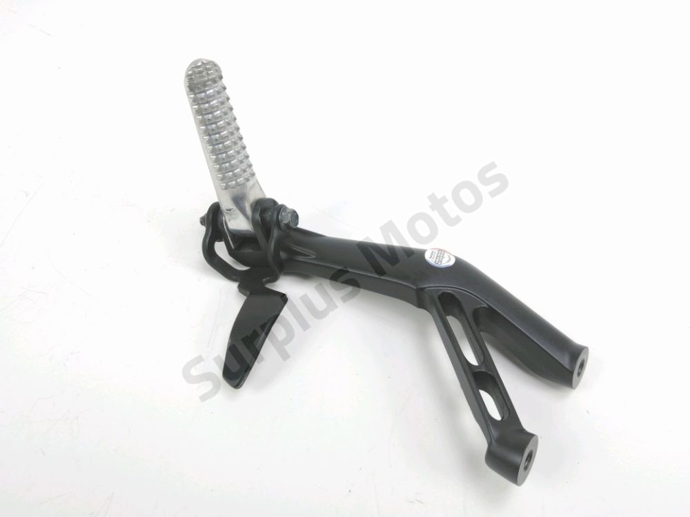 Platine et repose pieds arriere gauche