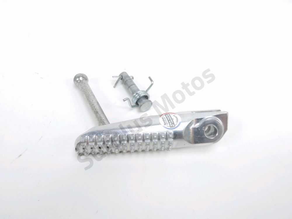 Repose pieds avant gauche