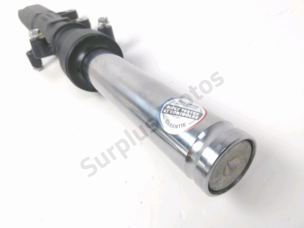 Tube de fourche gauche