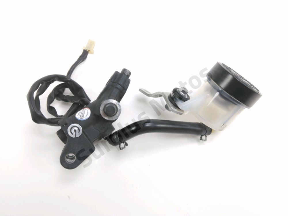 MAITRE CYLINDRE FREIN AV COMPLET