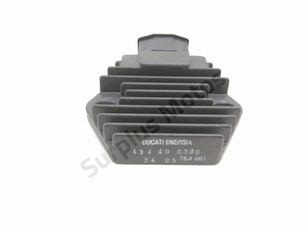REGULATEUR DE TENSION