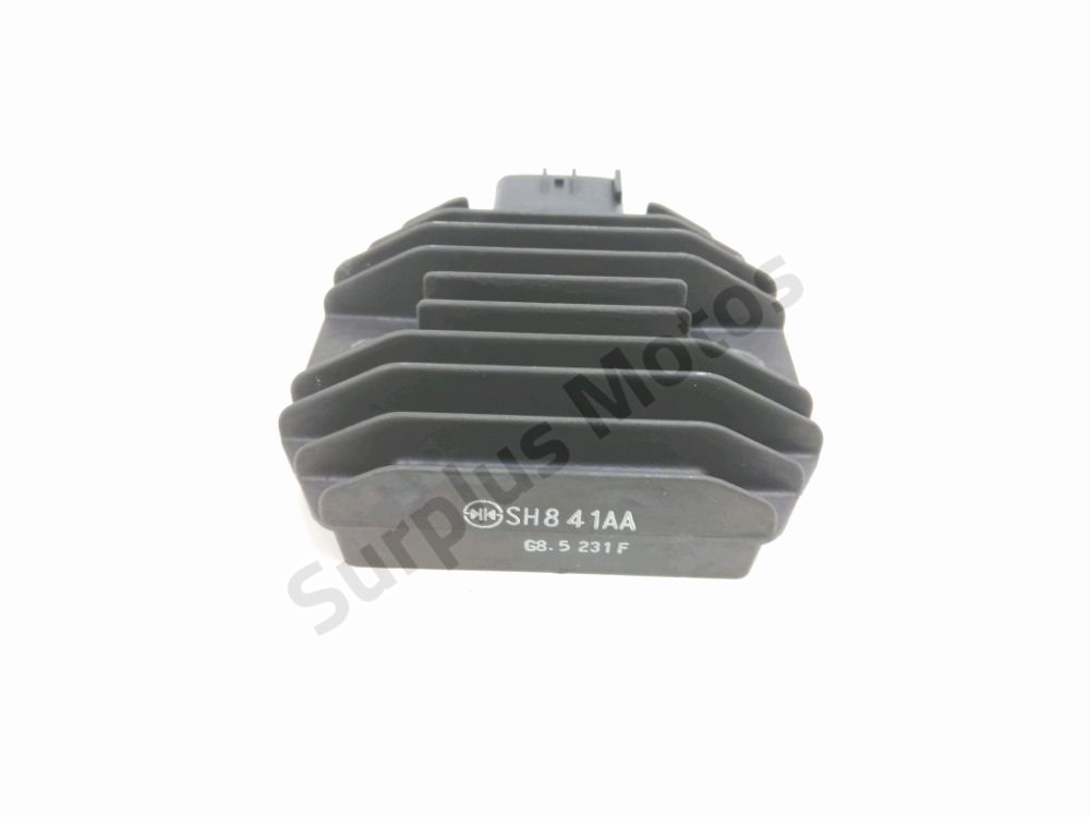 REGULATEUR DE TENSION