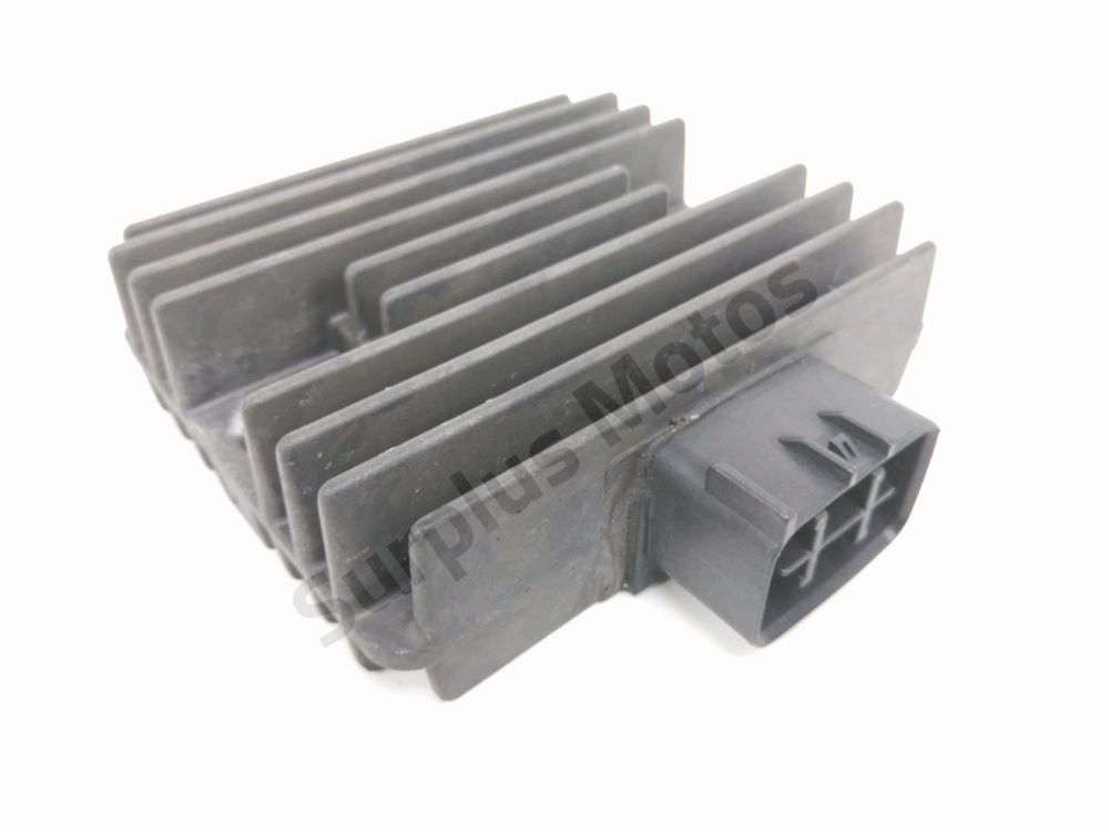 REGULATEUR DE TENSION