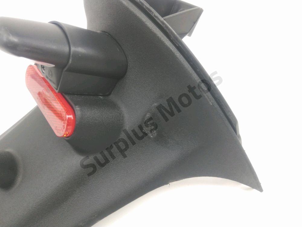 SUPPORT DE PLAQUE ET ECLAIRAGE