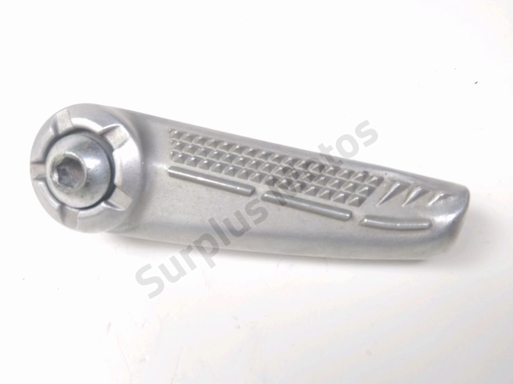 Repose pieds arriere gauche