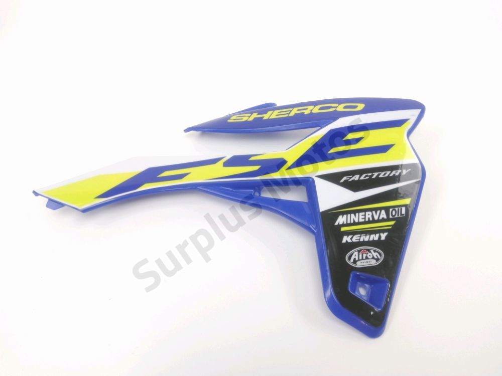 CARENAGE AVANT DROIT