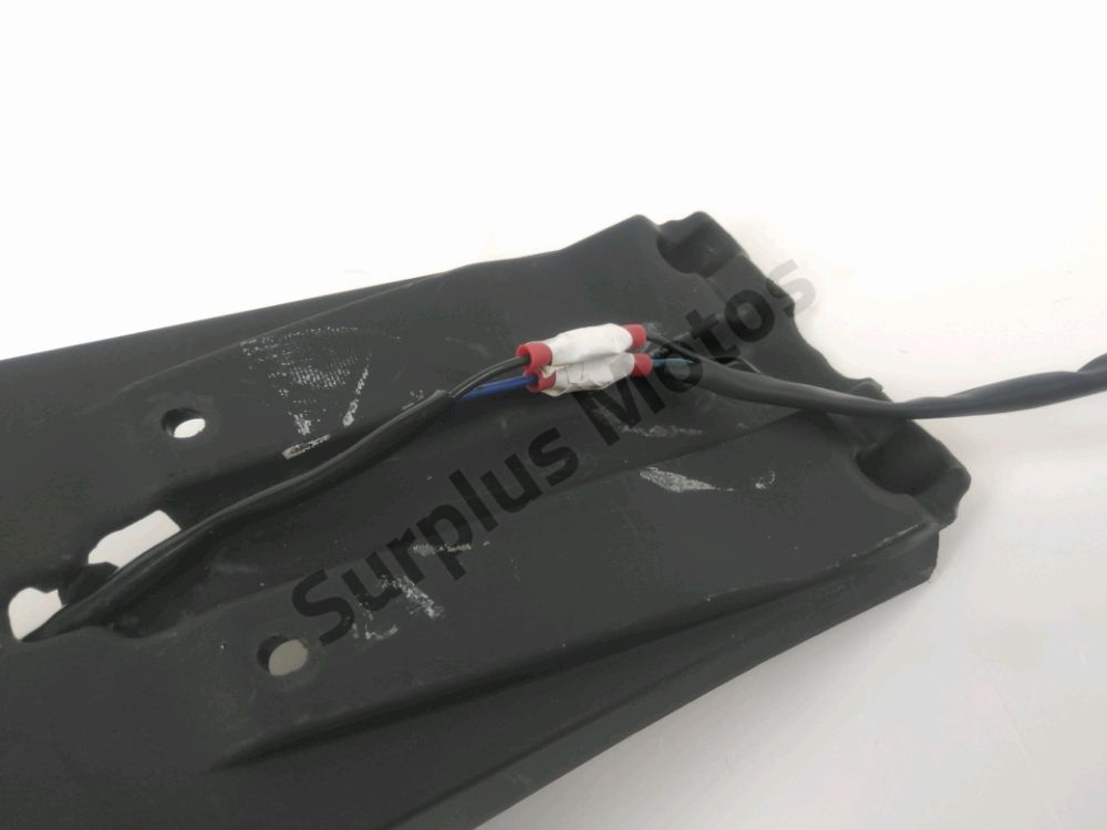 SUPPORT DE PLAQUE ET ECLAIRAGE