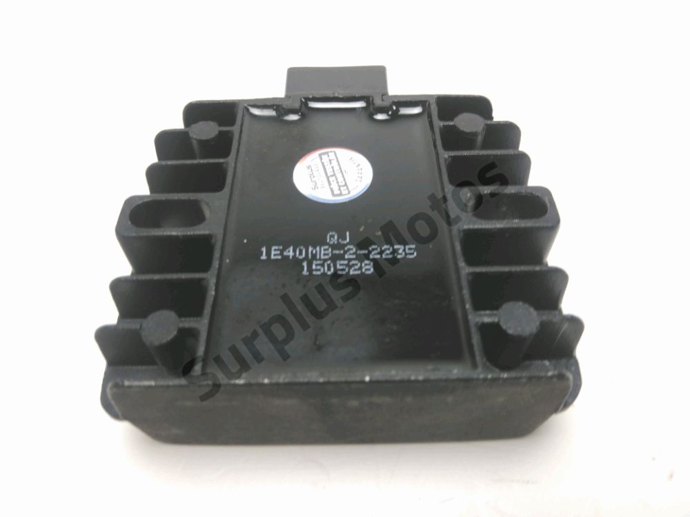 REGULATEUR DE TENSION