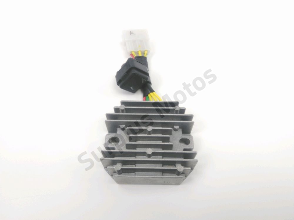 REGULATEUR DE TENSION